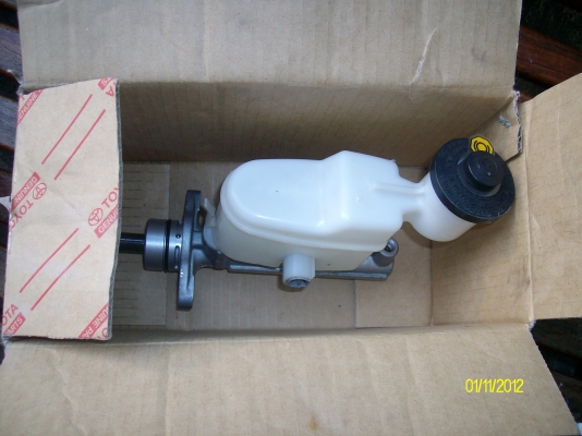 ขายแม่ปั๊มเบรค toyota fortuner สภาพด ของแท้ถอดออกจากรถนะครับ ราคาถุกสุดๆๆๆๆ ดี กว่า ซื้อ ของ อะไหล่ เทียม *** ขายแม่ปั๊มเบรค toyota fortuner สภาพด ของแท้ถอดออกจากรถนะครับ ราคาถุกสุดๆๆๆๆ ดี กว่า ซื้อ ของ อะไหล่ เทียม ***