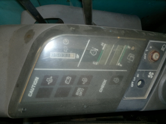 รถขุดเล็ก KOMATSU PC25-1E สภาพดีนำเข้าจากญี่ปุ่น