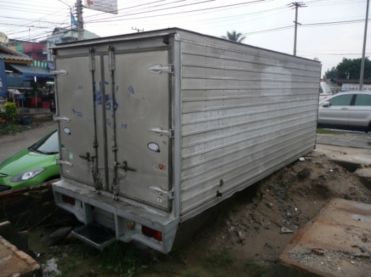 ฝากขายตู้มีเนียม กว้าว220cmยาว540cmสูง200cm