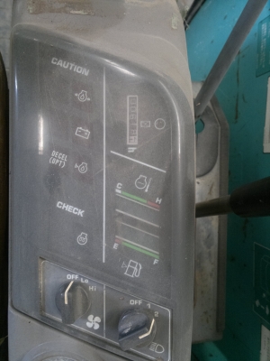 รถขุดเล็ก KOMATSU PC27R-8 สภาพดีนำเข้าจากญี่ปุ่น