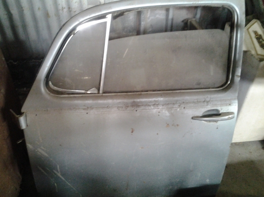 ขายประตู โพลค์เต่า 2  บาน