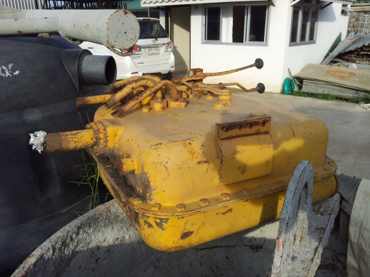 ขาย Hydrolic Tank + Valve ขาย Hydrolic Tank + Valve