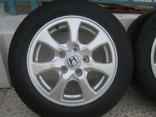 ขายล้อแม็กเดิม  HONDA CIVIC 15"x6" 5/114 et45 + ยางปี 08,09(081-3747940)