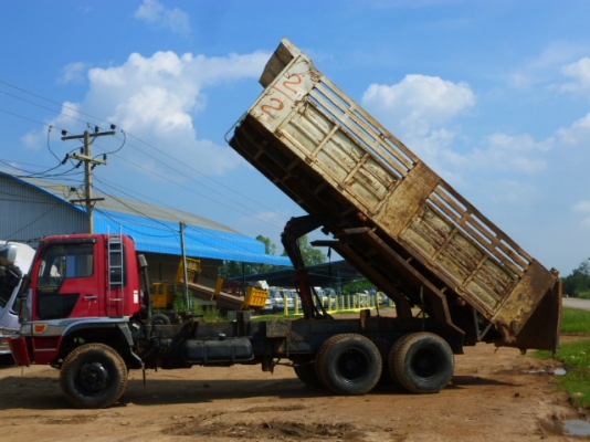 แสงฟ้าเต้นรถ///ขายHINO-227หัวสิงไอเทคนอก เบรกทิฟฟี่ กระดั้มสามมิตร ยางใหม่10เส้น