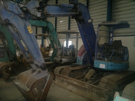 รถขุดเล็ก KOMATSU PC75UU-30 สภาพดีนำเข้าจากญี่ปุ่น