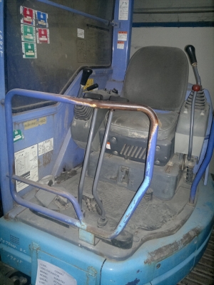 รถขุดเล็ก KOMATSU PC75UU-30 สภาพดีนำเข้าจากญี่ปุ่น