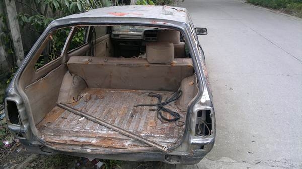 ขายซาก 2 คันสำหรับไปทำอะไหล่ KE70 แวน