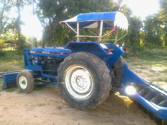 FORD 6610 เครื่อง T6 เสื้อเรียบ อุปกรณ์พร้อม มีใบดันหน้า ผานพรวนดิน 7 เครื่องแรงดีมากไม่มีเยิ้ม หางใหญ่ระบบใช้งานได้ดีทุกอย่าง ช่วงล่างดีพร้อมใช้งานได้เลยครับ เอกสารสัญญาซื้อขายครับ