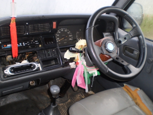 ขายถูก ด่วน รถตู้ Toyota สภาพดี เครื่องดีเซล 3000 ปี 93 สีเขียว พร้อมโอน ขายถูก ด่วน รถตู้ Toyota สภาพดี เครื่องดีเซล 3000 ปี 93 สีเขียว พร้อมโอน