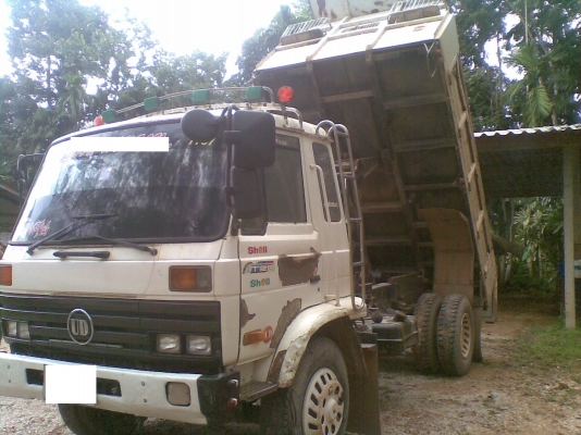 ขาย  6  ล้อ  ยาง  9  UD  สภาพพร้อมใช้งาน