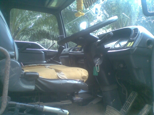 ขาย 6  ล้อ  ยาง  9  เดกก้า  195  แรง