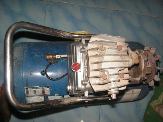 ปั๊มลมPUMAโรตารี่50ลิตร(พี่ที่อยู่สายไหมรับไปดูเเลต่อเเล้วครับ) ปั๊มลมPUMAโรตารี่50ลิตร(พี่ที่อยู่สายไหมรับไปดูเเลต่อเเล้วครับ)