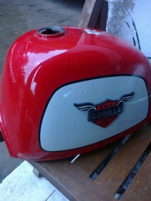 ขายถังน้ำมันกอลิล่า...ของใหม่เลยครับ ใบละ 1500