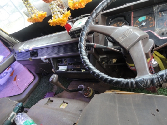 MITSUBISHI   FN517M  มีเล่มทะเบียนพร้อมโอนค่ะ