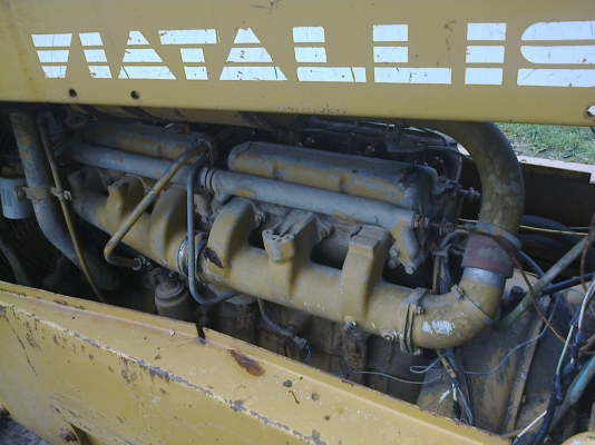 ขายรถแทรกเตอร์ตีนตะขาบFIATALLISของอิตาลี เป็นแทรกเตอร์คันใหญ่กว่าD60 นิหน่อย..