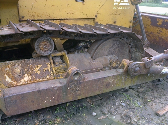 ขายรถแทรกเตอร์ตีนตะขาบFIATALLISของอิตาลี เป็นแทรกเตอร์คันใหญ่กว่าD60 นิหน่อย..