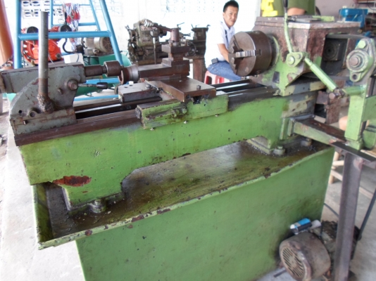 เครื่องกลึง 3.5 ฟุต  35,000 พร้อมใช้งาน