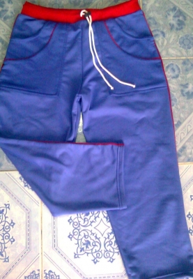 กางเกงขาสั้นตัวละ 80 บาท