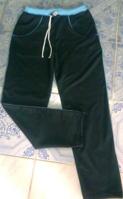 กางเกงขาสั้นตัวละ 80 บาท