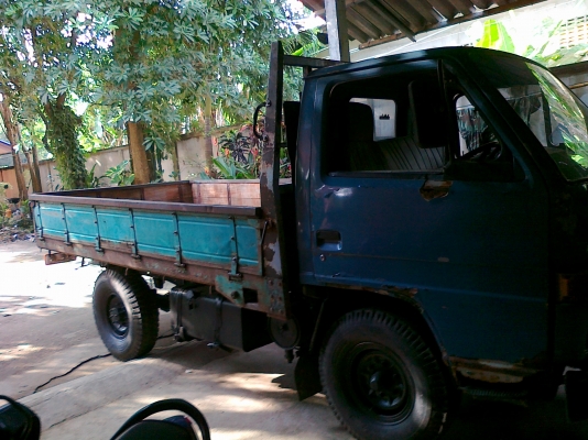 ขายรถ 4 ล้อกลางIsuzu NKR 88แรงม้า รถห้าง