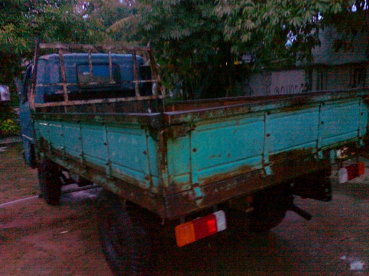 ขายรถ 4 ล้อกลางIsuzu NKR 88แรงม้า รถห้าง