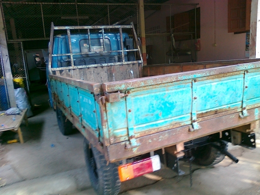 ขายรถ 4 ล้อกลางIsuzu NKR 88แรงม้า รถห้าง