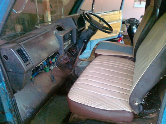 ขายรถ 4 ล้อกลางIsuzu NKR 88แรงม้า รถห้าง