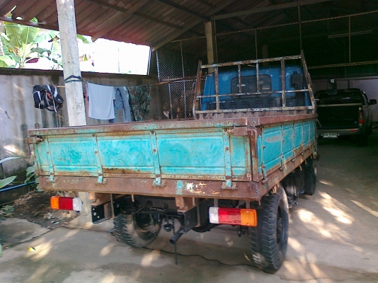 ขายรถ 4 ล้อกลางIsuzu NKR 88แรงม้า รถห้าง