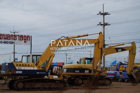 รถขุด PC200-5 โทร.0927826142,034886118 www.patanamachine.com