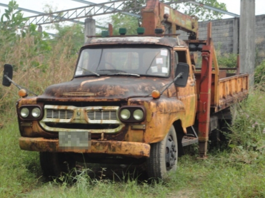ISUZU หกล้อหัวยาวติดเครน มีเล่มทะเบียนค่ะ ISUZU หกล้อหัวยาวติดเครน มีเล่มทะเบียนค่ะ