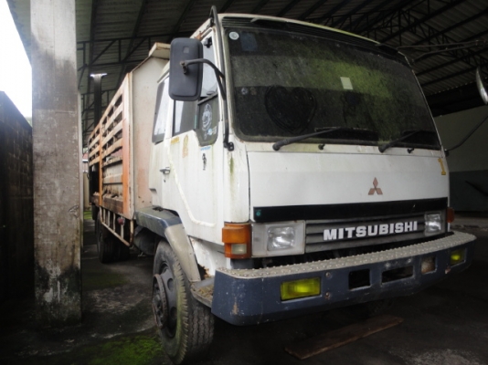 ISUZU หกล้อหัวยาวติดเครน มีเล่มทะเบียนค่ะ ISUZU หกล้อหัวยาวติดเครน มีเล่มทะเบียนค่ะ