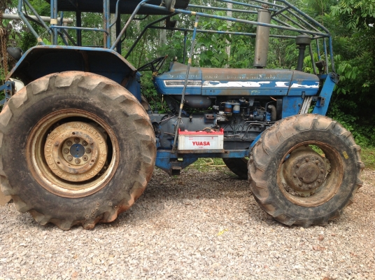 รถไถ2เพลาฟอร์ด6610คาราโร่ สภาพเดิมๆ เครื่องดีสวย พร้อมใช้งาน ติดต่อ0801405528