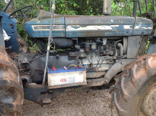 รถไถ2เพลาฟอร์ด6610คาราโร่ สภาพเดิมๆ เครื่องดีสวย พร้อมใช้งาน ติดต่อ0801405528