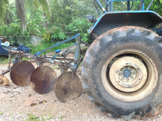 รถไถ2เพลาฟอร์ด6610คาราโร่ สภาพเดิมๆ เครื่องดีสวย พร้อมใช้งาน ติดต่อ0801405528