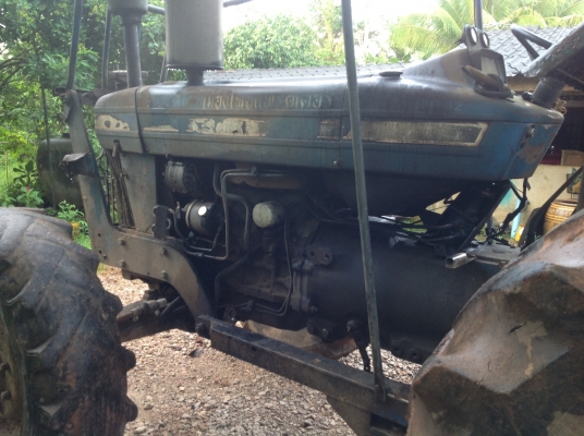 รถไถ2เพลาฟอร์ด6610คาราโร่ สภาพเดิมๆ เครื่องดีสวย พร้อมใช้งาน ติดต่อ0801405528