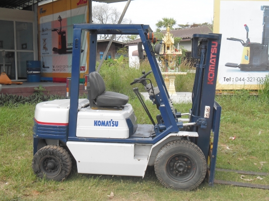 ขายด่วน รถยก KOMATSU FD20-11 เครื่องดีเซล SIUZU C240 เสาสูง 3 เมตร เกียร์คลัท ขายตามสภาพสวยๆ