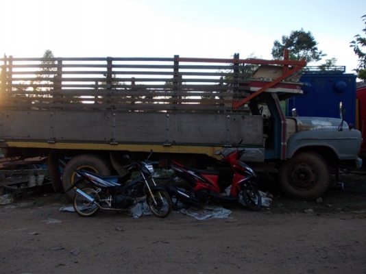 รถ6ล้อหัวยาว-สวยๆ เดิมทั้งคัน-สมุดพร้อมโอน ติดต่อด่วน โทร 087-6414953 มอส