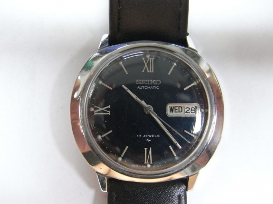 ขายนาฬิกา SEIKO ระบบออโต้ หน้าน้ำเงิน ตัวเลขโรมัน เดินดี สภาพสวย มีวันและวันที่