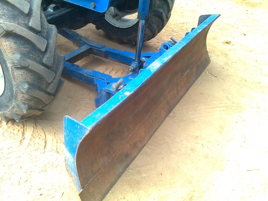 ขาย FORD TS90 กรองใหญ่ เกียร์ข้าง ปี 05 เอกสารเล่มทะเบียน