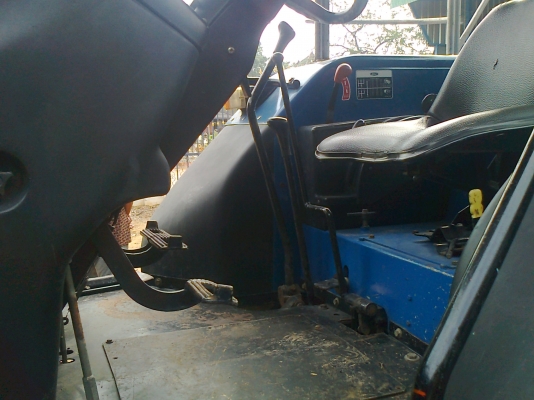 ขาย FORD TS90 กรองใหญ่ เกียร์ข้าง ปี 05 เอกสารเล่มทะเบียน