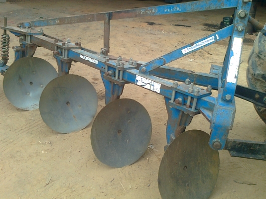 ขาย FORD TS90 กรองใหญ่ เกียร์ข้าง ปี 05 เอกสารเล่มทะเบียน