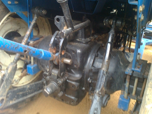 ขาย FORD TS90 กรองใหญ่ เกียร์ข้าง ปี 05 เอกสารเล่มทะเบียน