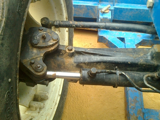 ขาย FORD TS90 กรองใหญ่ เกียร์ข้าง ปี 05 เอกสารเล่มทะเบียน