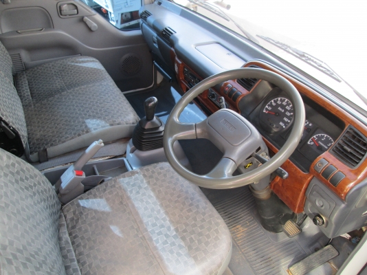 ขายรถบ้านสภาพป้ายแดง ISUZU NQR 175 คอมมอนเรล พร้อมใช้ยาว 4.30 ม.