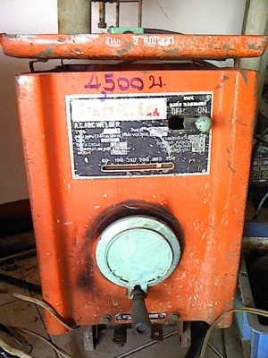 ตู้เชื่อม  300  แอมป์  4,000  ด่วน !!!!!!