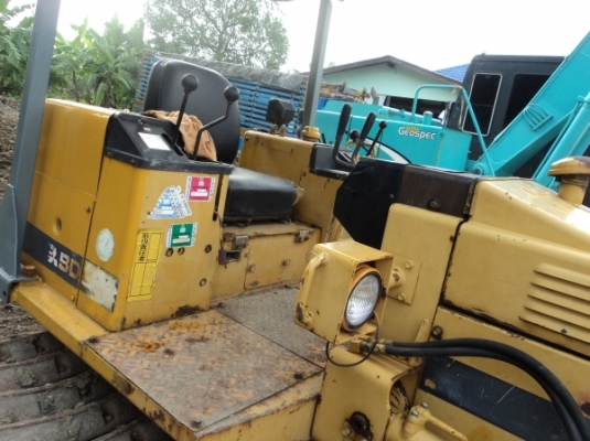 ขายด่วน รถแทรคเตอร์ตีนตะขาบ ใบมีดสไลด์ 6 ทิศทาง BD2G เก่าญี่ปุ่นยังไม่เคยใช้งานในไทย สภาพสวยมาก ๆ ขายด่วน รถแทรคเตอร์ตีนตะขาบ ใบมีดสไลด์ 6 ทิศทาง BD2G เก่าญี่ปุ่นยังไม่เคยใช้งานในไทย สภาพสวยมาก ๆ