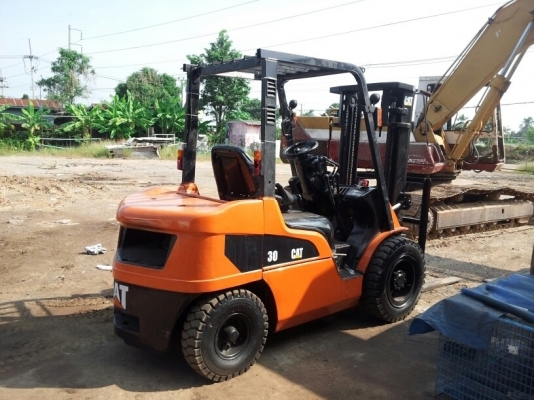 ขายรถฟอร์คลิฟต์ 3 ตัน  ยี่ห้อ CAT ราคา 270,000 บาท
