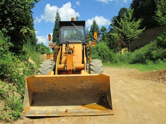 515-2-12115 รถตักKOMATSUตอนนี้รถจอดที่(CSนวนคร)ครับ