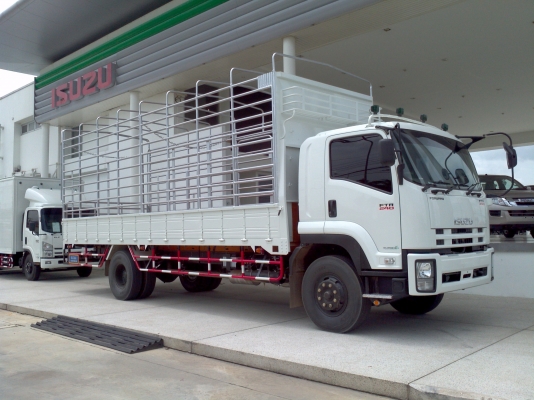 ปรับราคาขายดาวน์ด่วน รถหกล้อใหญ่ อีซูซุ 240 แรงม้า รถห้าง ออกมาแค่ 4 เดือน ขายเพราะต้องเปลี่ยนไซด์งานครับ