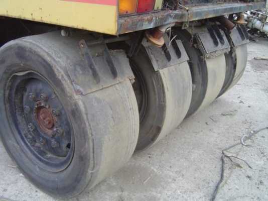 ขายด่วนรถบดล้อยาง7ล้อDYNAPAC CP201W ตรวจเช็คพร้อมใช้ เก่าญี่ปุ่น